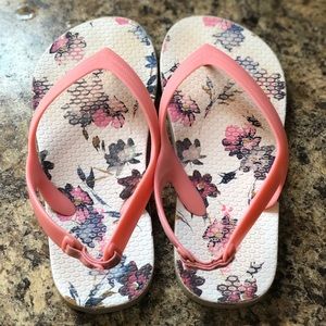 Girls Old Navy Flip Flops